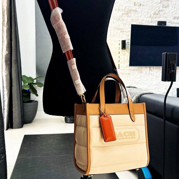 Coach Crossbody Retail $350 - Picture 9 of 10